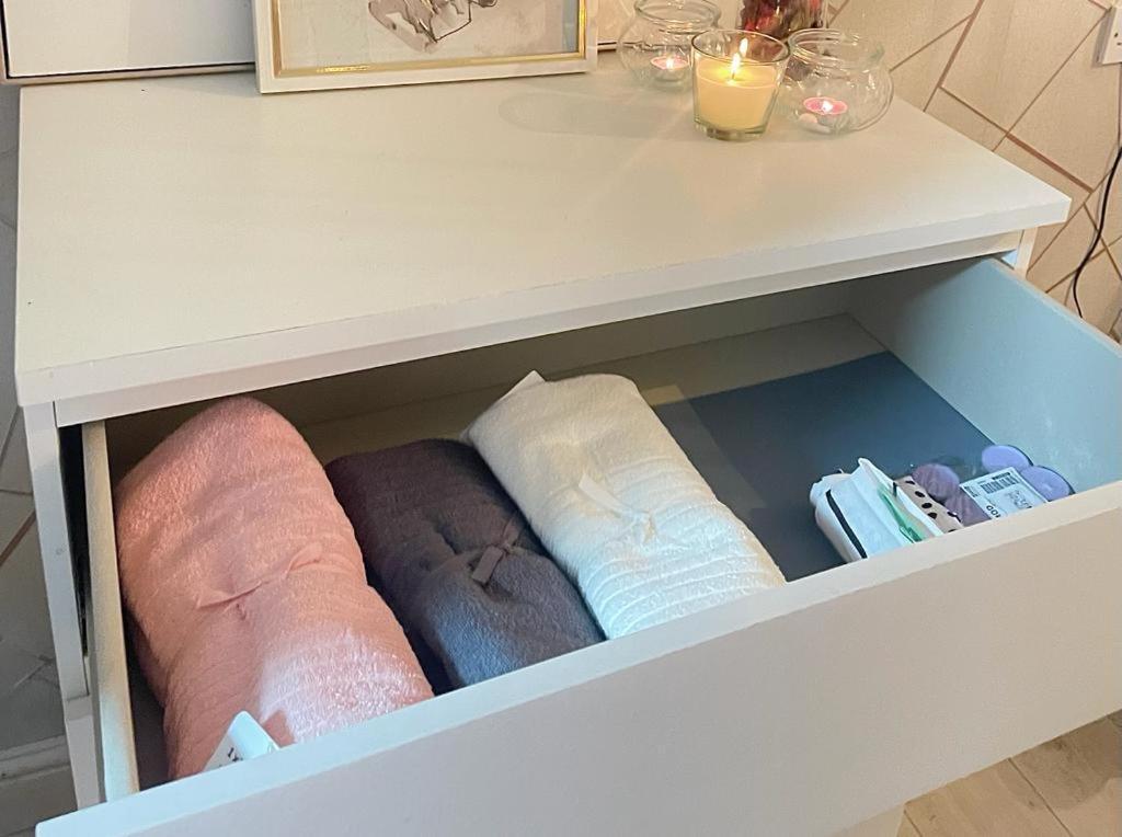 Happy Place With Kitchenette- Female Only London Ngoại thất bức ảnh